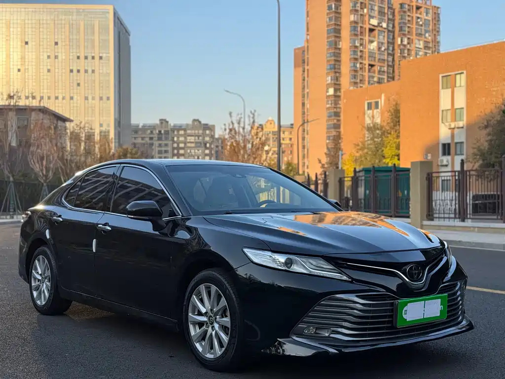 Toyota Camry 2020 — фото 3