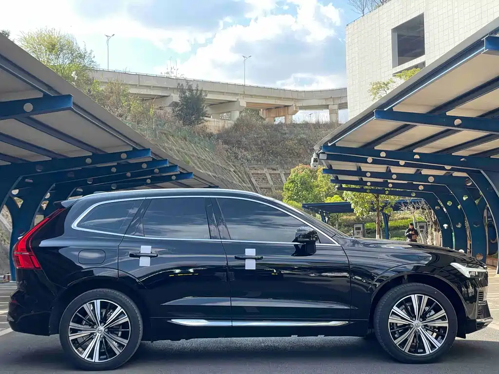 Volvo XC60 PHEV 2022 — фото 4