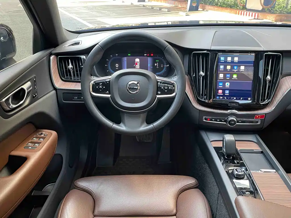 Volvo XC60 PHEV 2022 — фото 21