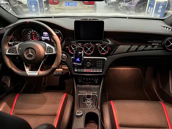 Mercedes-Benz GLA AMG 2019