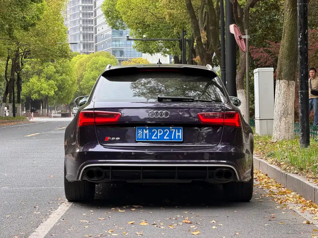 Audi RS 6 2018 — фото 11