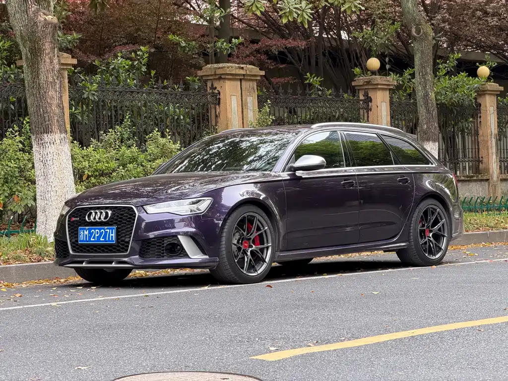 Audi RS 6 2018 — фото 10