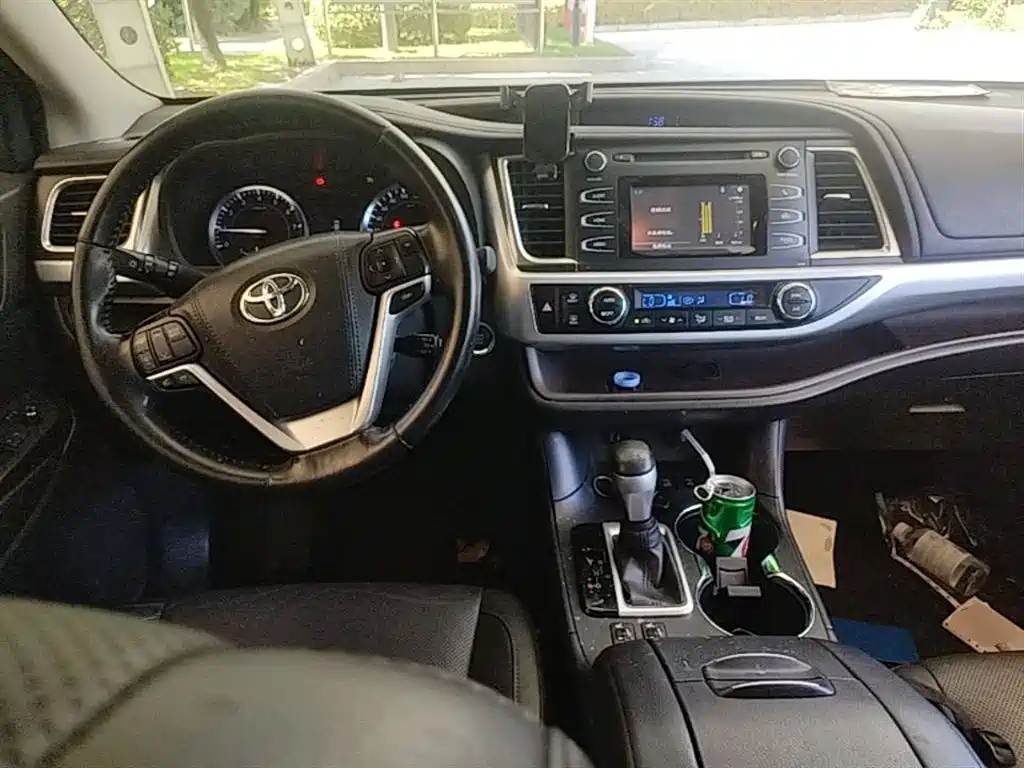 Toyota Highlander 2016 — фото 10