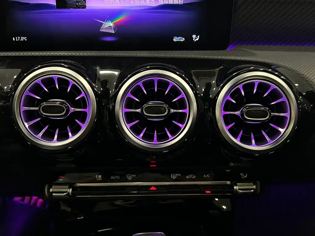 Mercedes-Benz A-Class 2023 — фото 18