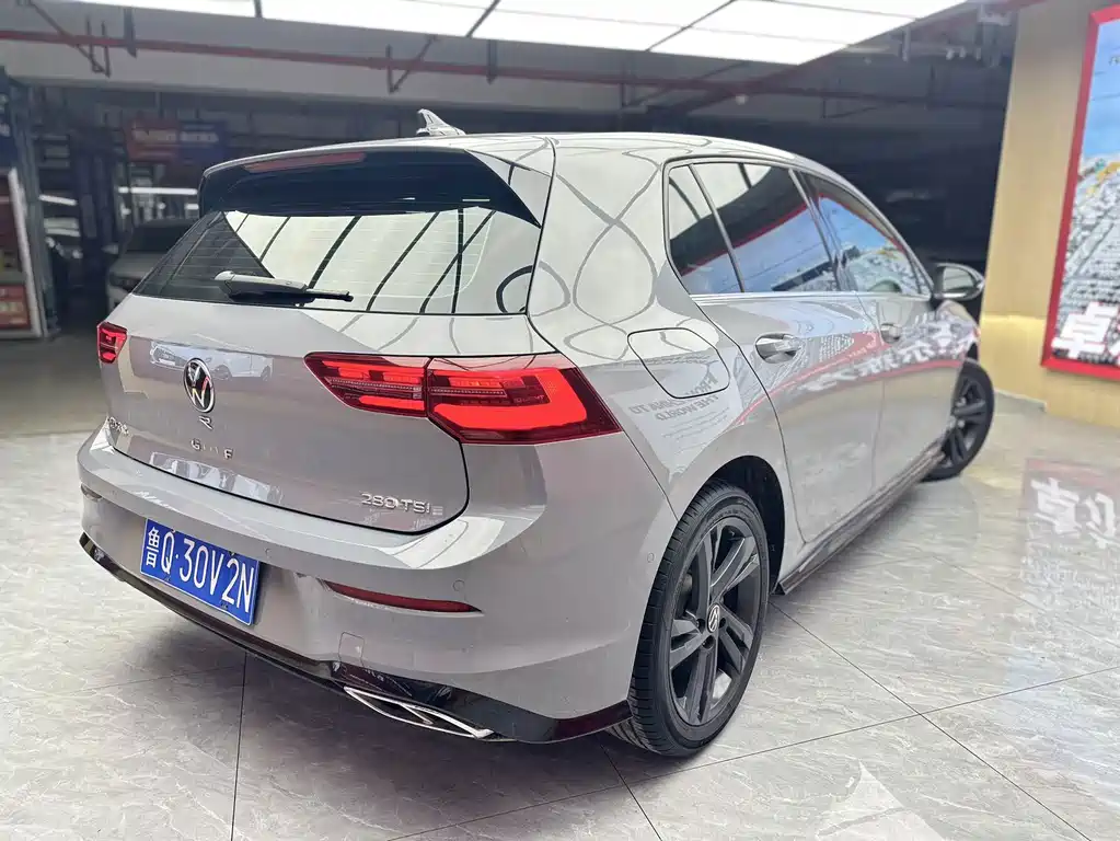 Volkswagen Golf 2022