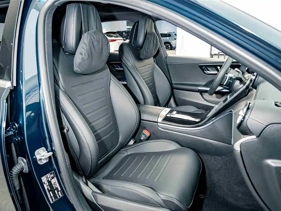 Mercedes-Benz C-Class 2024 — фото 15