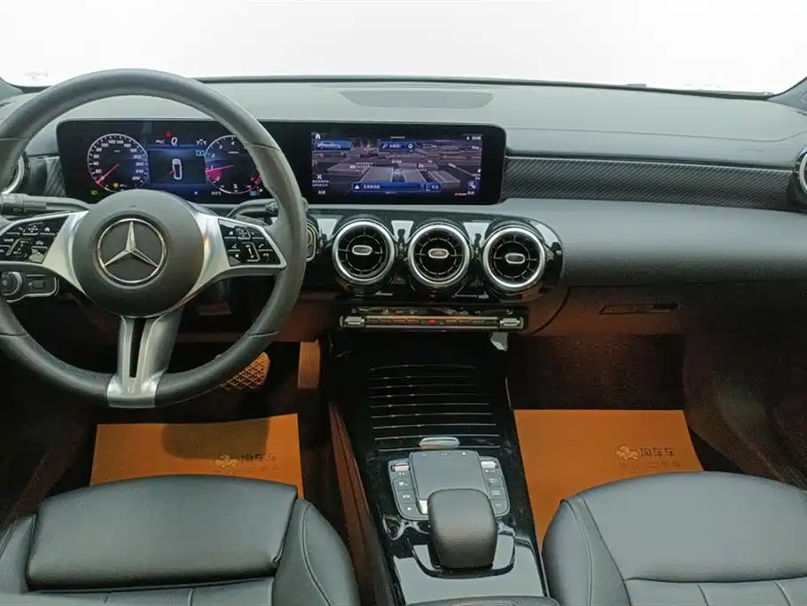 Mercedes-Benz A-Class 2023 — фото 12