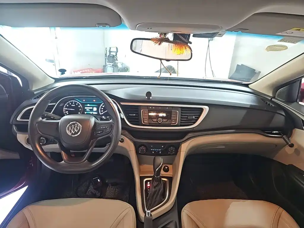 Buick Excelle 2016 — фото 10