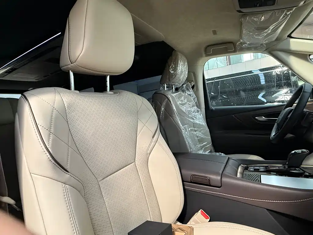 Toyota Vellfire — фото 13