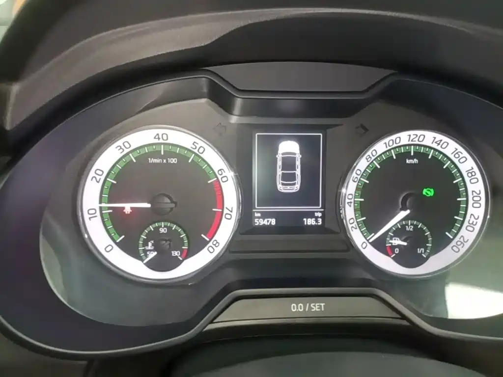 Skoda Octavia 2020 — фото 12