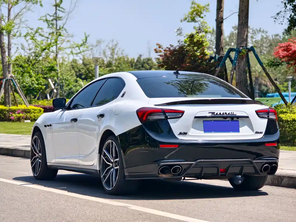 Maserati Ghibli 2015 — фото 5