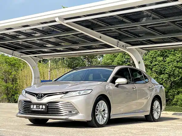 Toyota Camry 2019