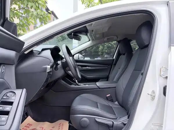 Mazda 3 Axela 2022