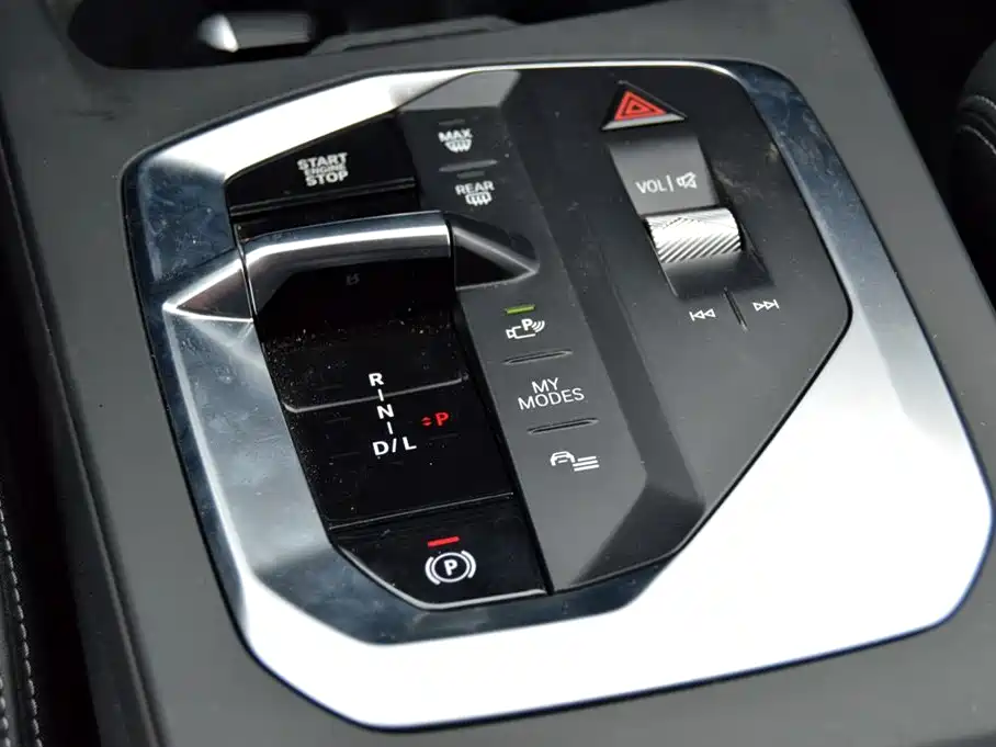 BMW 2 Series 2025 — фото 12