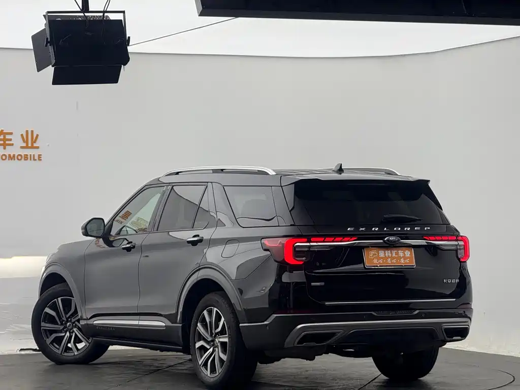 Ford Explorer 2023 — фото 13