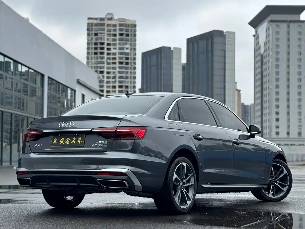Audi A4L 2022 — фото 6