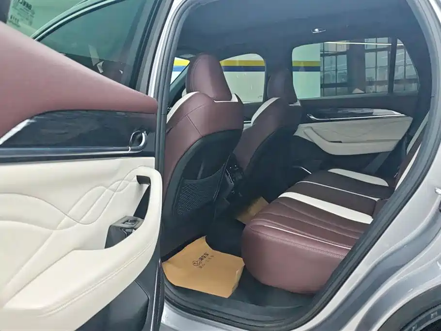 Geely Xingyue L 2023 — фото 11