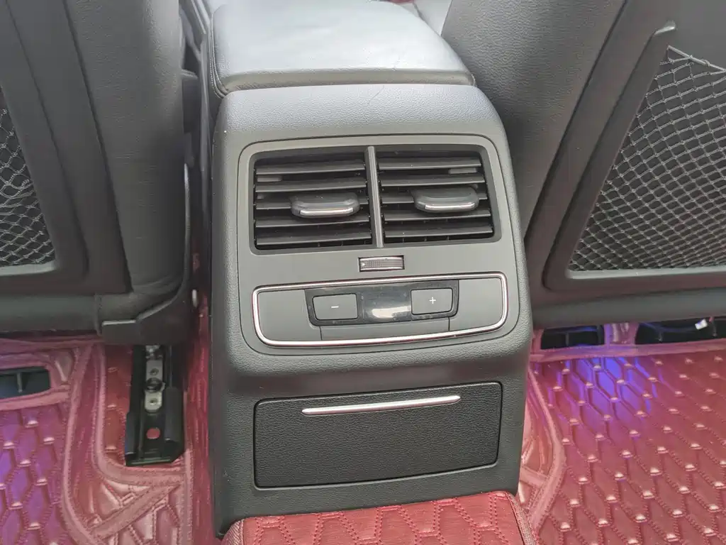 Audi A4L 2019