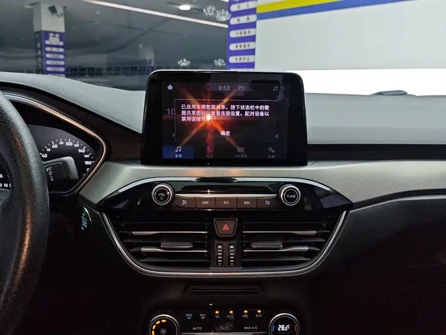 Ford Focus 2020 — фото 13