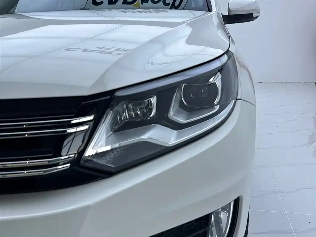 Volkswagen Tiguan 2017 — фото 9