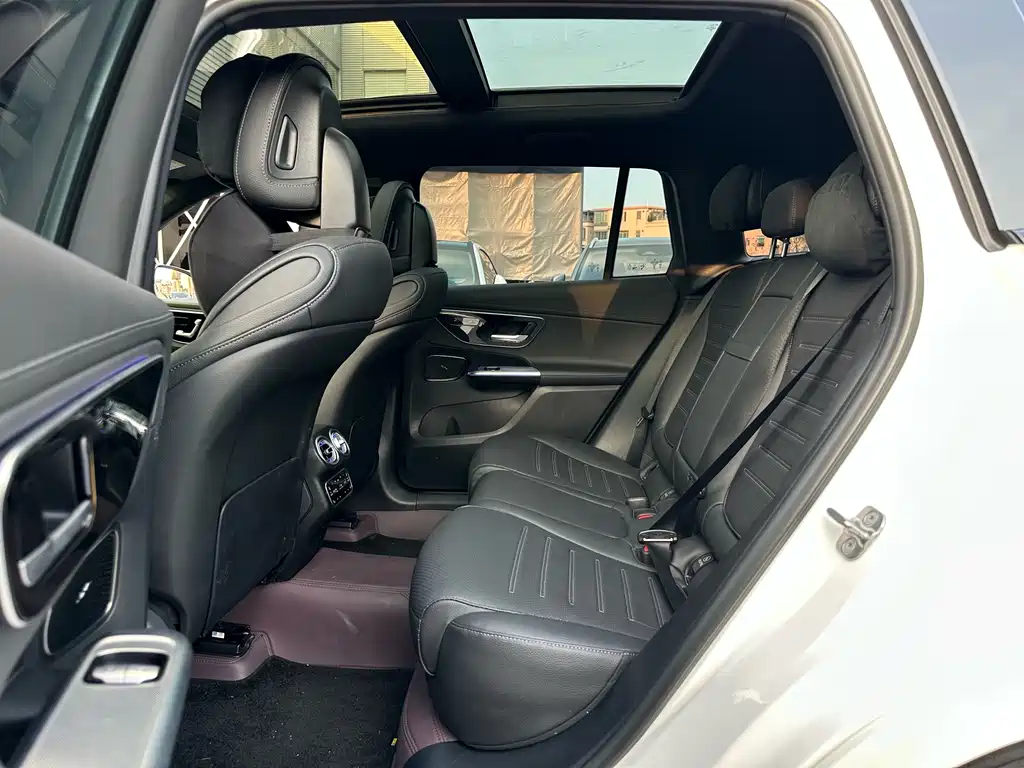 Mercedes-Benz GLC 2023 — фото 12