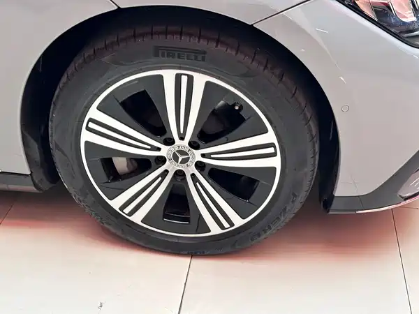 Mercedes-Benz EQE 2022