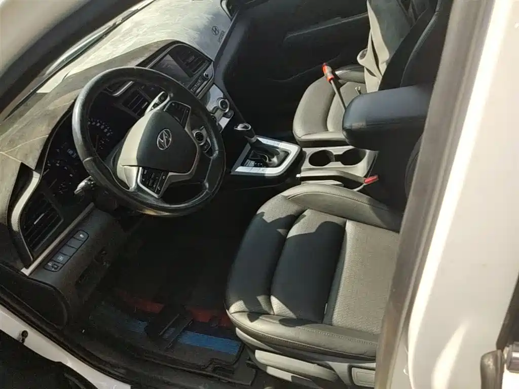 Hyundai Elantra 2020 — фото 15