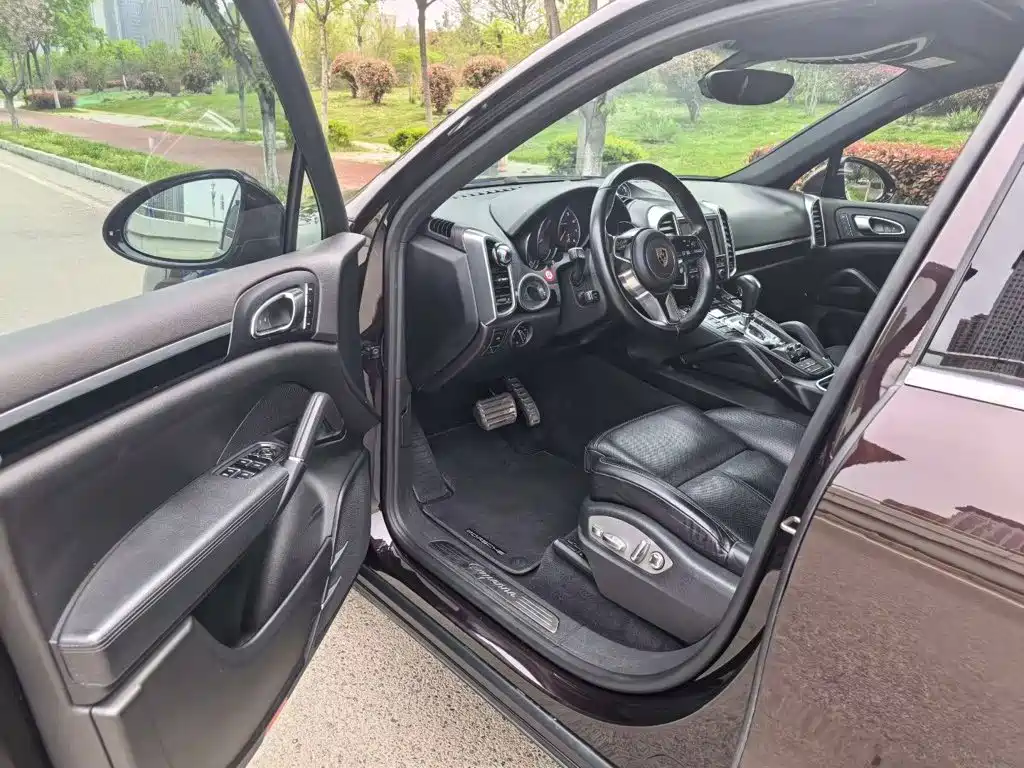 Porsche Cayenne 2016