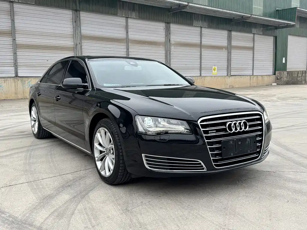 Audi A8 2014 — фото 3