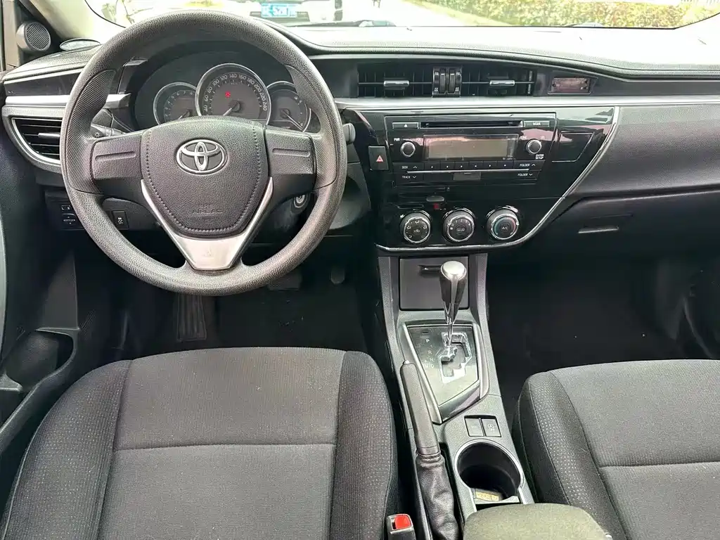 Toyota Corolla 2017 — фото 8