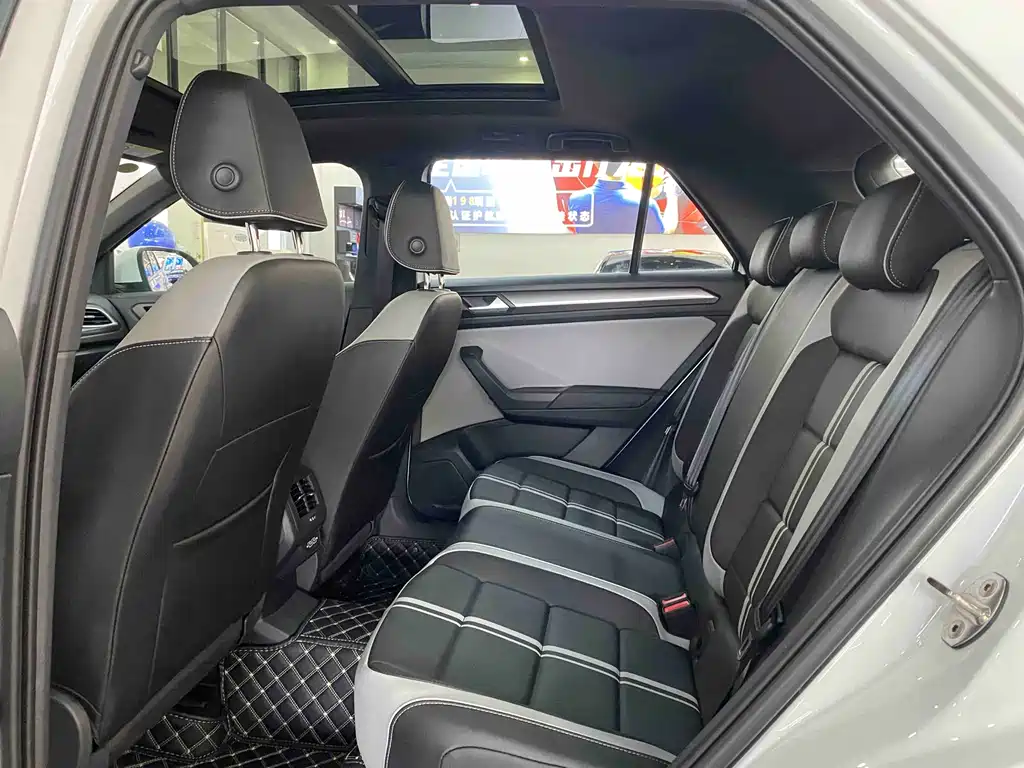 Volkswagen T-Roc 2025 — фото 17