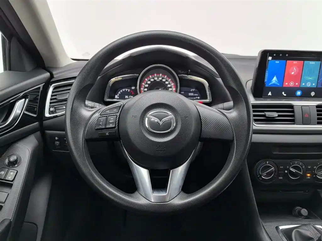 Mazda 3 Axela 2015 — фото 11