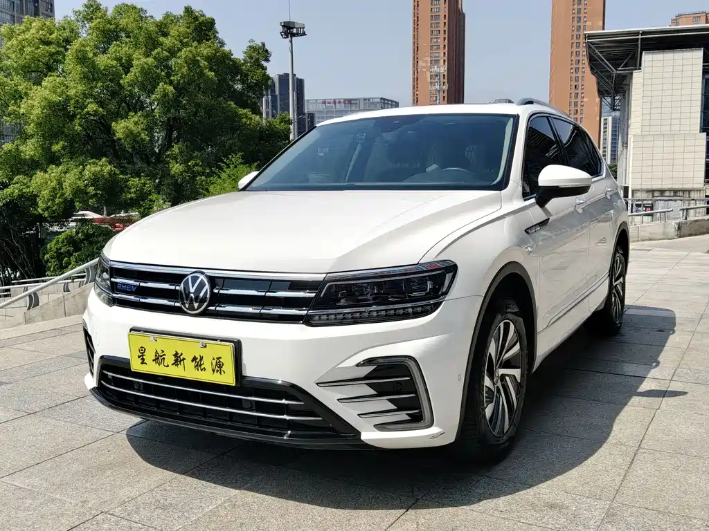 Volkswagen Tiguan L PHEV 2021