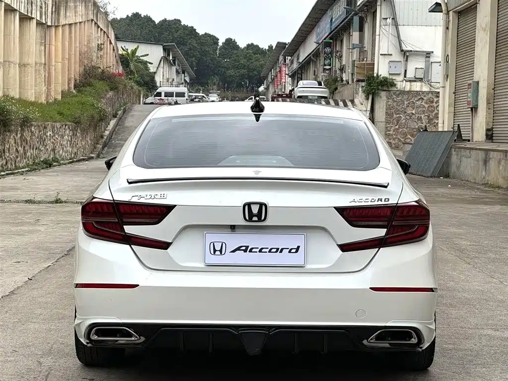 Honda Accord 2019 — фото 8
