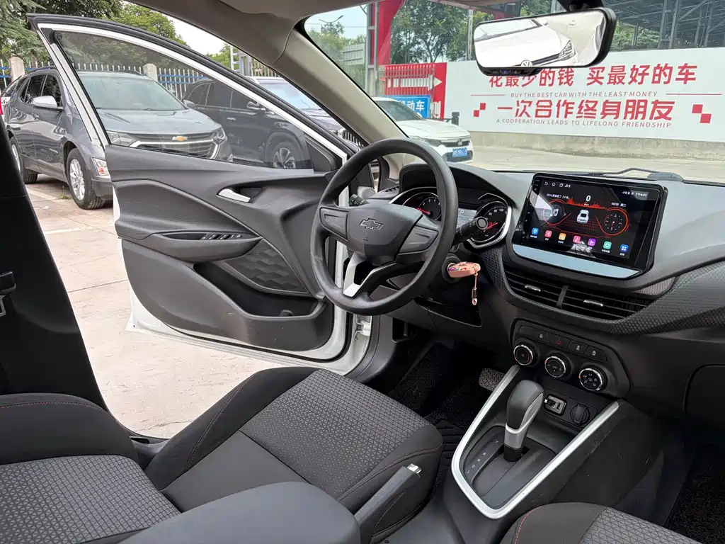 Chevrolet Cavalier 2019 — фото 11