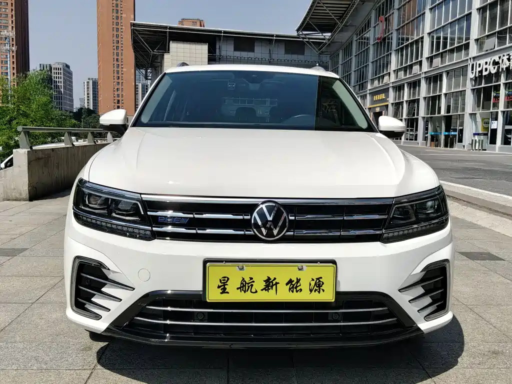Volkswagen Tiguan L PHEV 2021 — фото 3