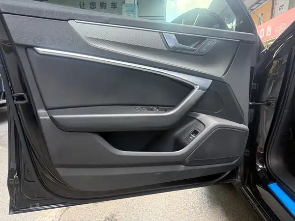 Audi A6L 2021