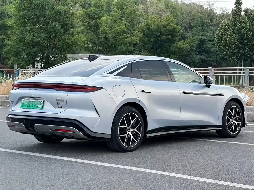 BYD Han L 2025