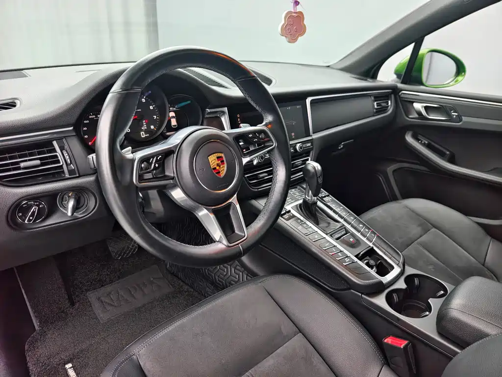 Porsche Macan 2019 — фото 6