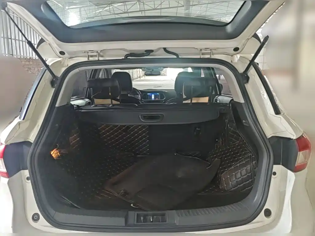 GAC Trumpchi GS4 2015 — фото 24