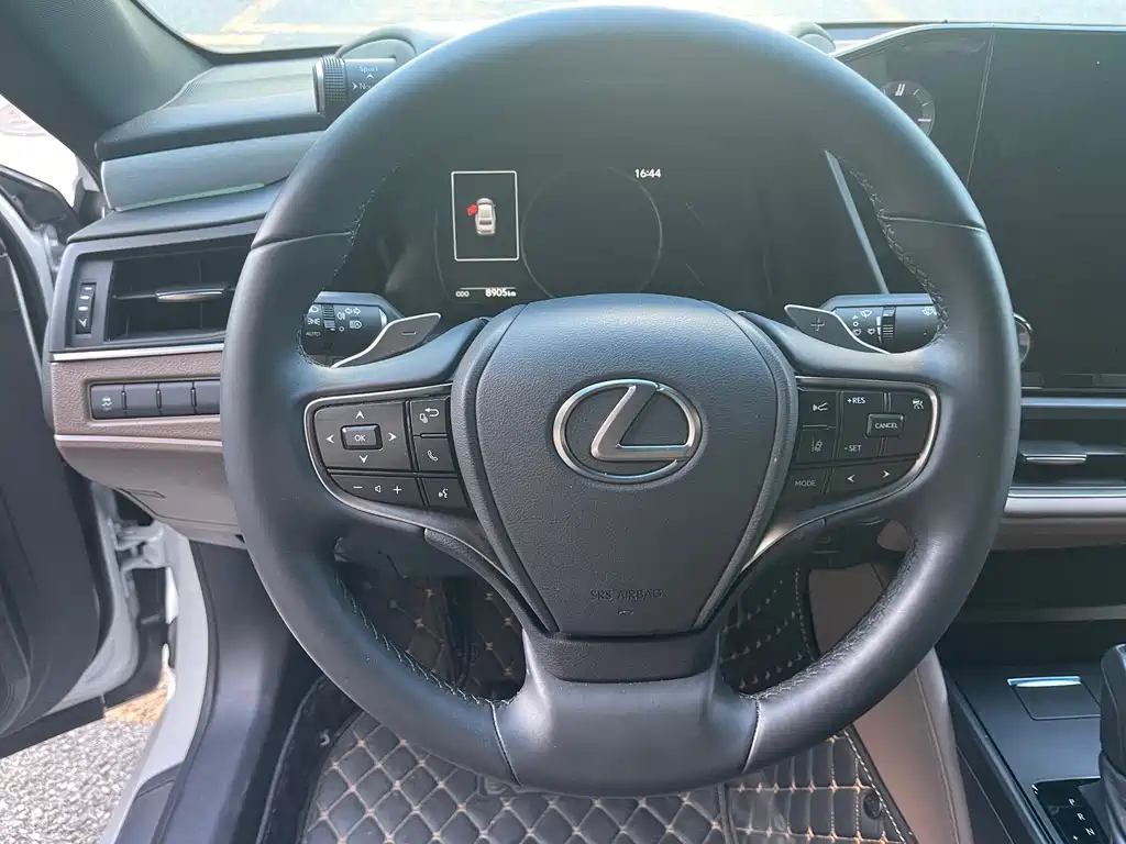Lexus ES 2025 — фото 16