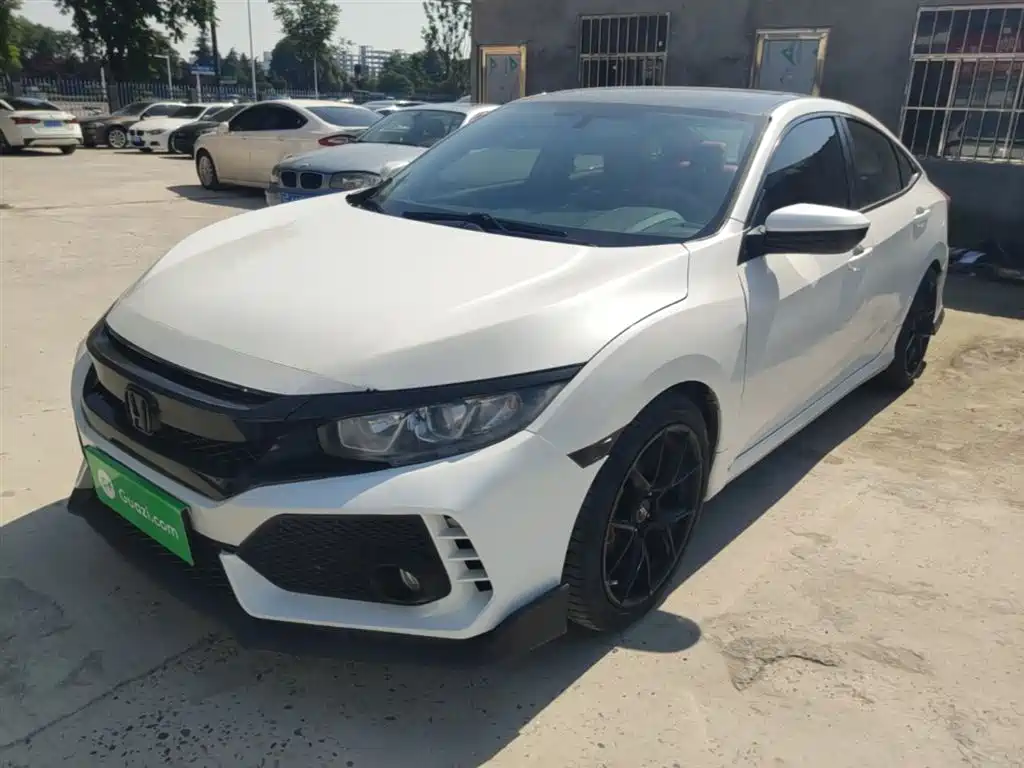 Honda Civic 2019 — фото 1