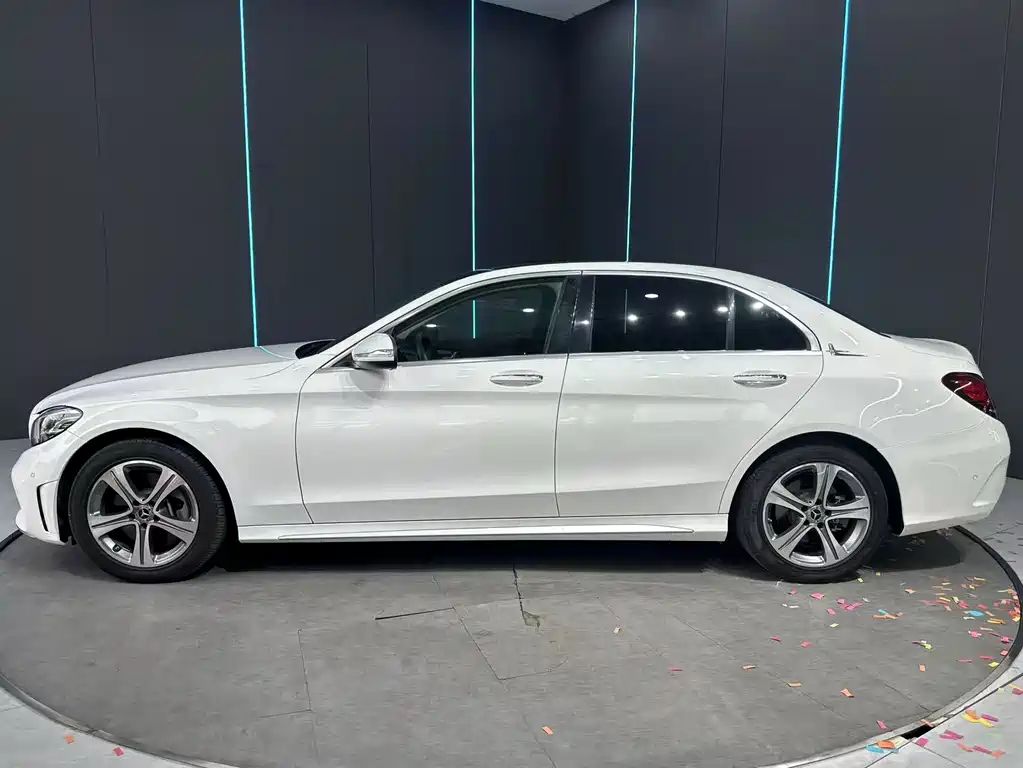 Mercedes-Benz C-Class 2020 — фото 4