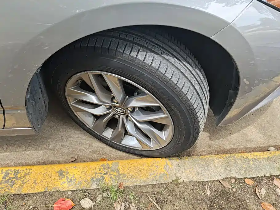 Toyota Avalon 2019