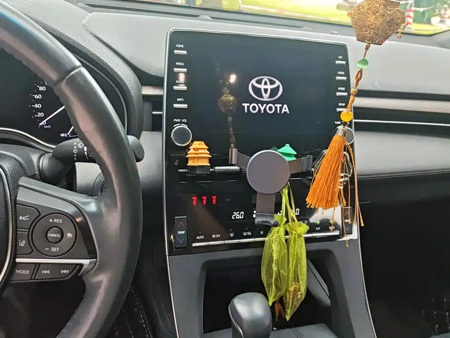 Toyota Avalon 2019 — фото 13
