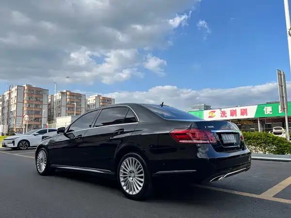 Mercedes-Benz E-Class 2015