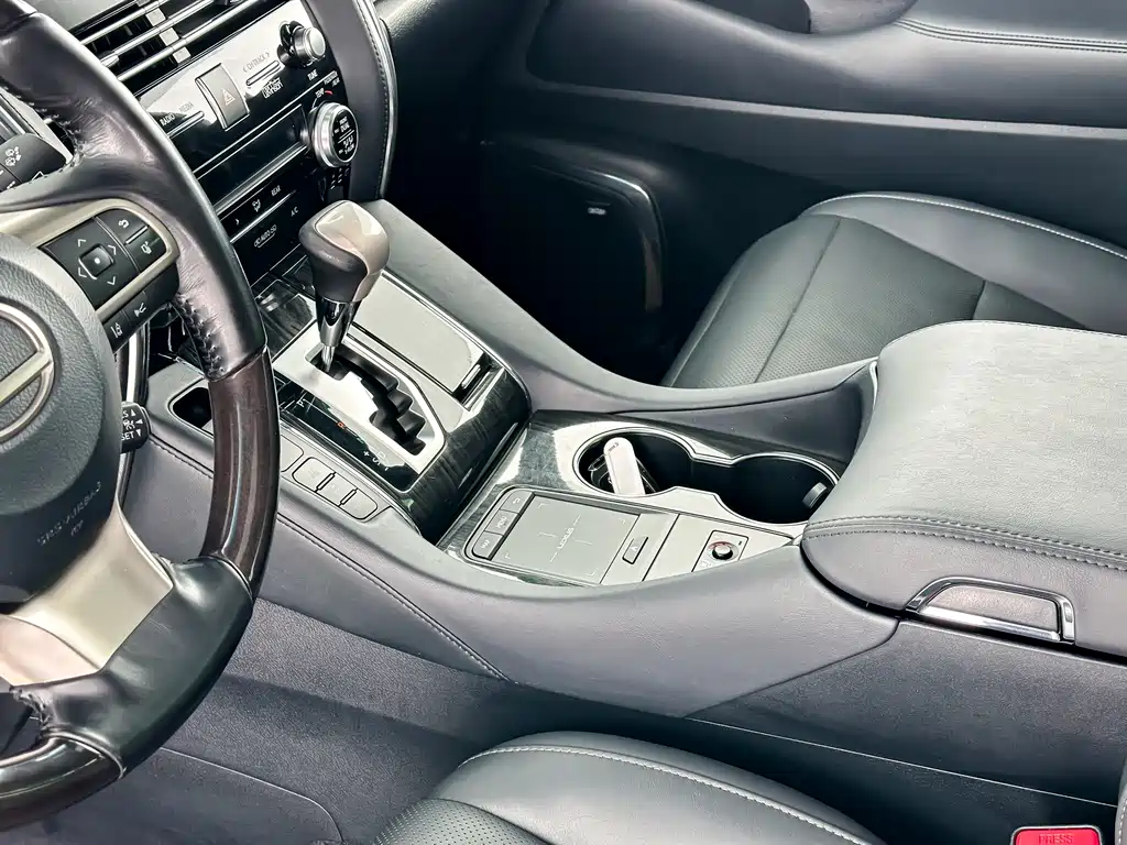 Lexus LM 2021 — фото 6