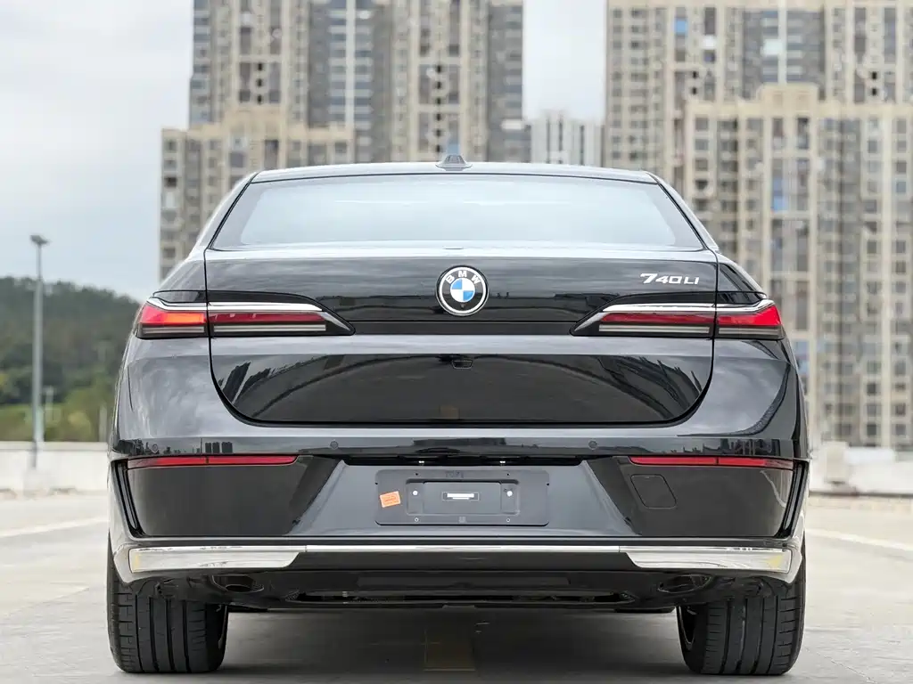 BMW 7 Series 2024 — фото 11