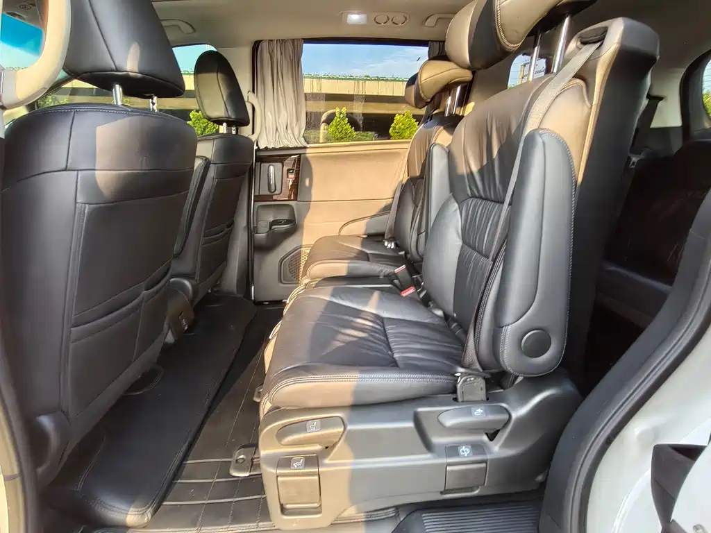 Honda Odyssey 2019 — фото 19