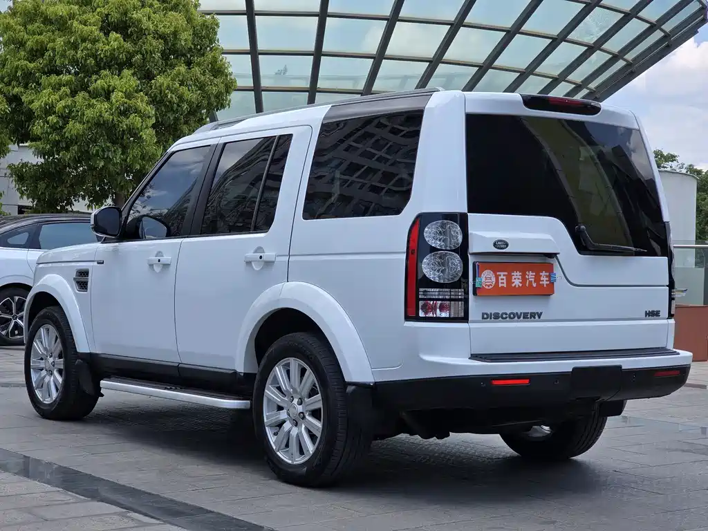 Land Rover Discovery 2015 — фото 15